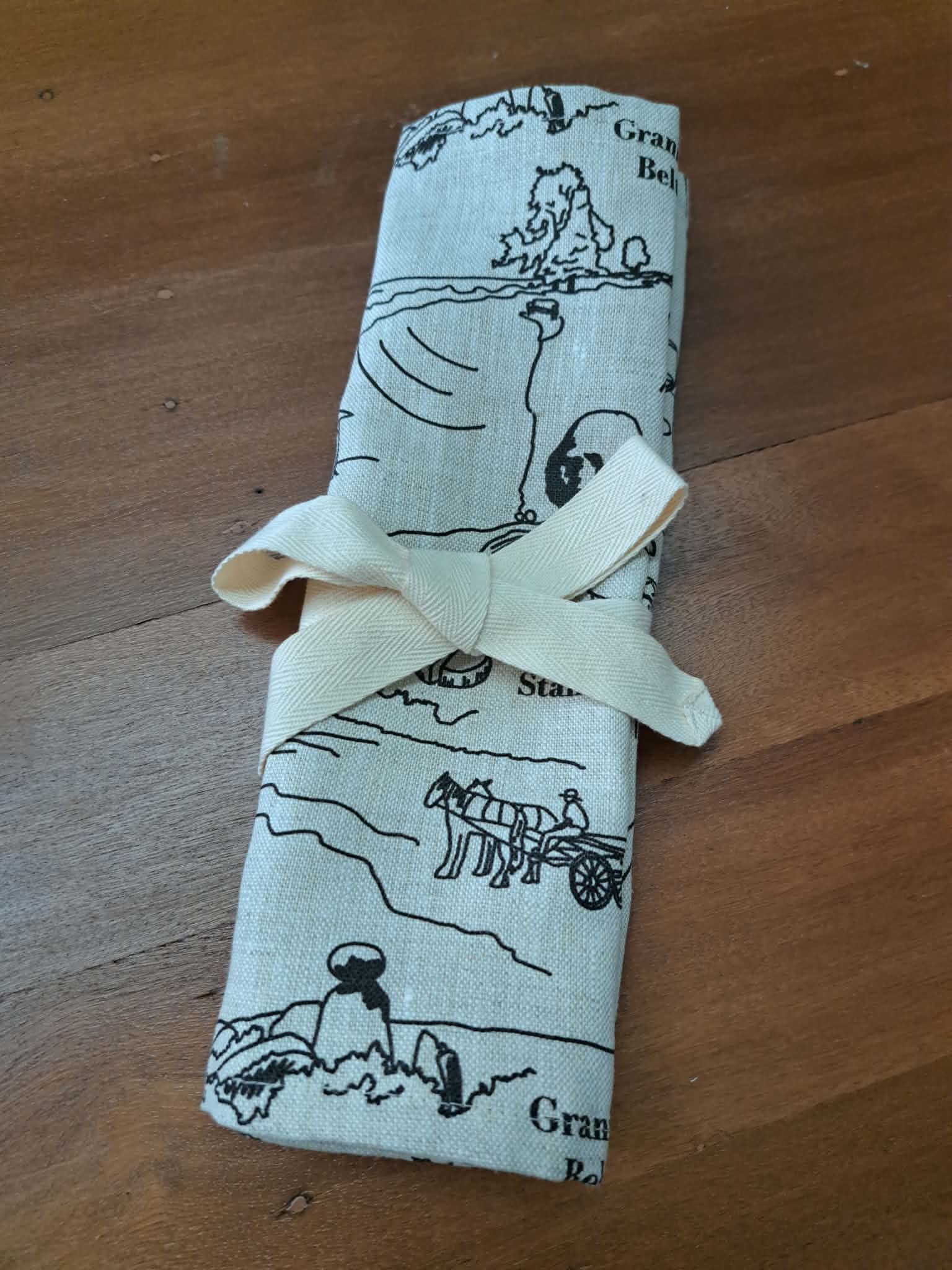 Linen Paintbrush/Pen Pouch