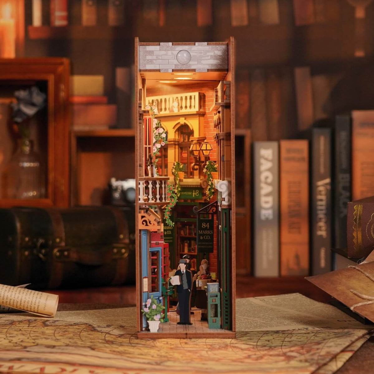 84 Charning Cross Rd Booknook